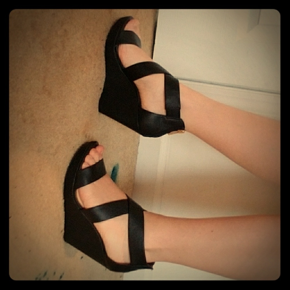 Jessica Simpson Wedges